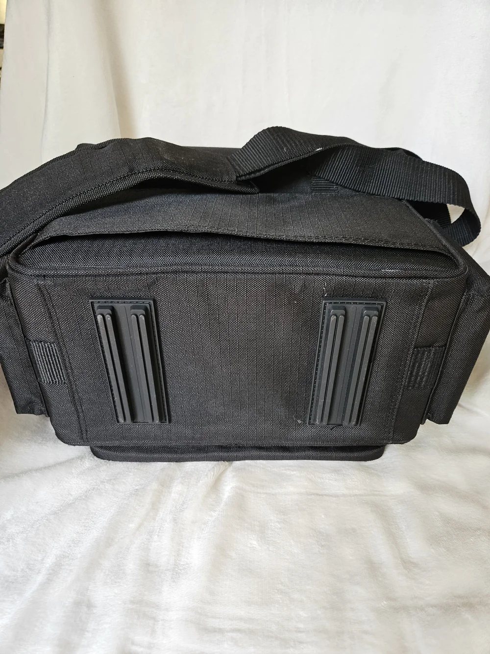 Nikon DSLR Digital SLR Gadget Case Black Men's Camera Bag w/ Shoulder Strap EUC